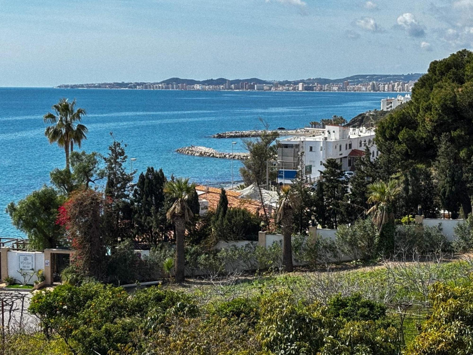 Sunny House At The Beach Infinity Pool Shared Benalmadena Exterior photo